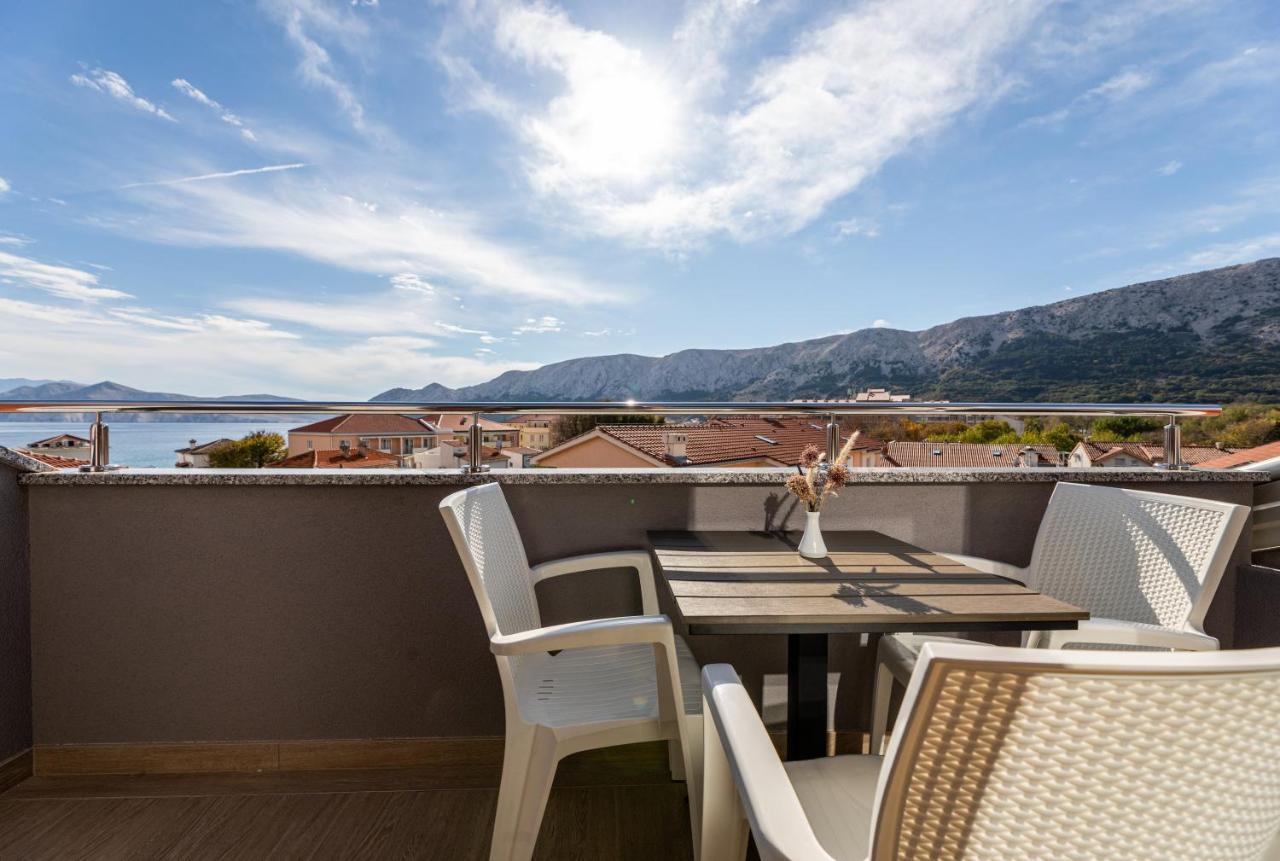 Apartments Crnekovic III Baška Exterior foto